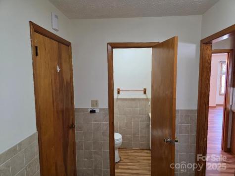 1375 E Us Highway 19e Highway Burnsville NC 28714