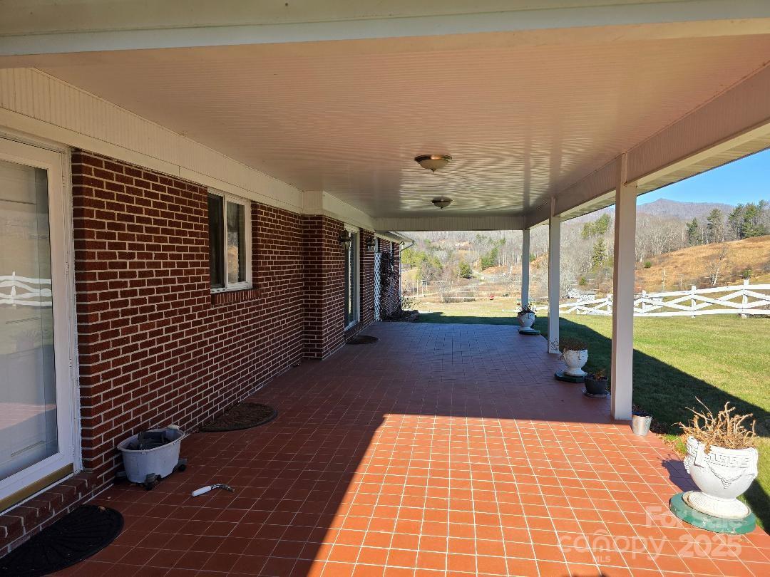 1375 E Us Highway 19e Highway Burnsville NC 28714