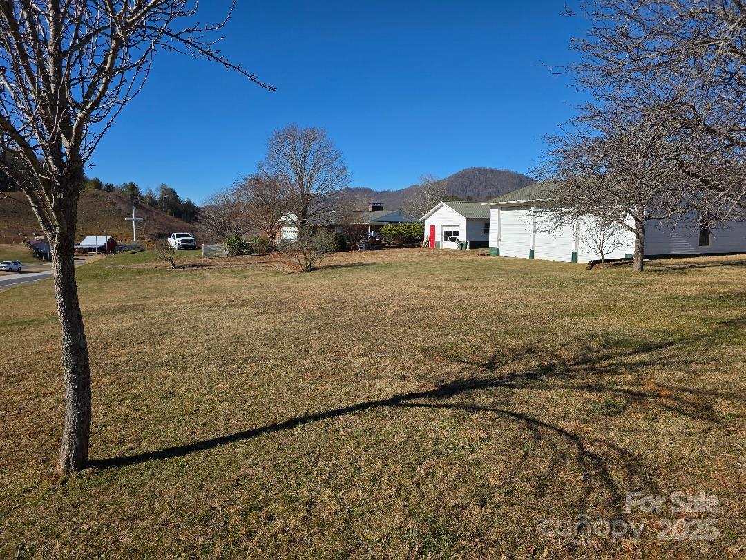 1375 E Us Highway 19e Highway Burnsville NC 28714