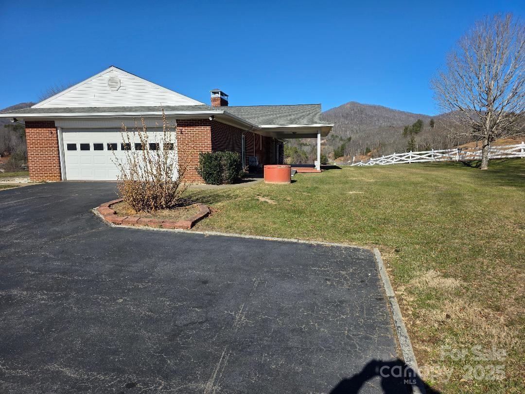1375 E Us Highway 19e Highway Burnsville NC 28714