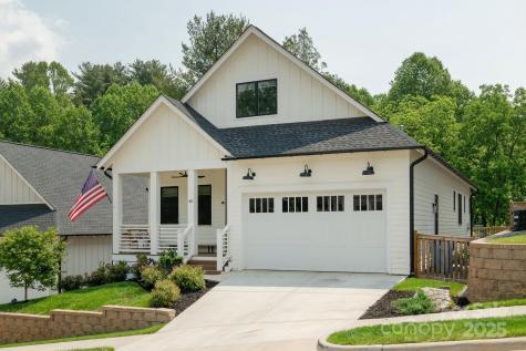 40 Hidden Pond Lane Brevard NC 28712