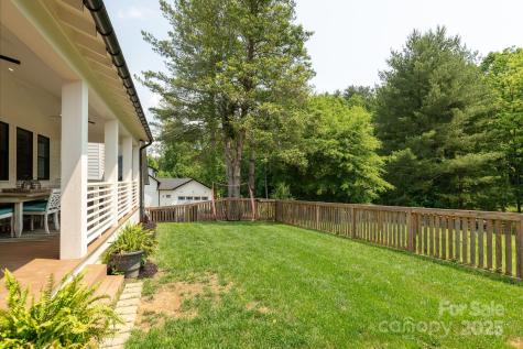 40 Hidden Pond Lane Brevard NC 28712