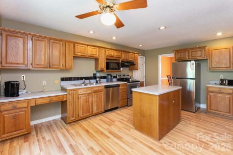 757 Zelda Court Hendersonville NC 28792