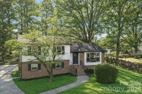 5324 Cheval Place Charlotte NC 28205