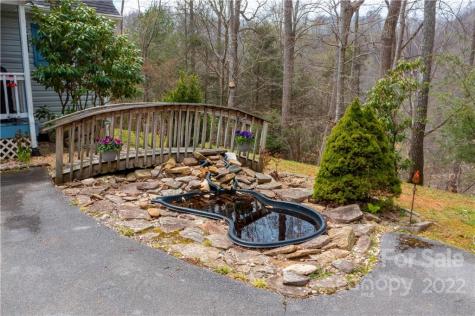 156 Cayton Ridge Bakersville NC 28705