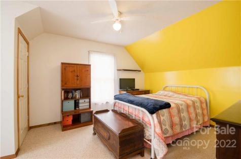 156 Cayton Ridge Bakersville NC 28705