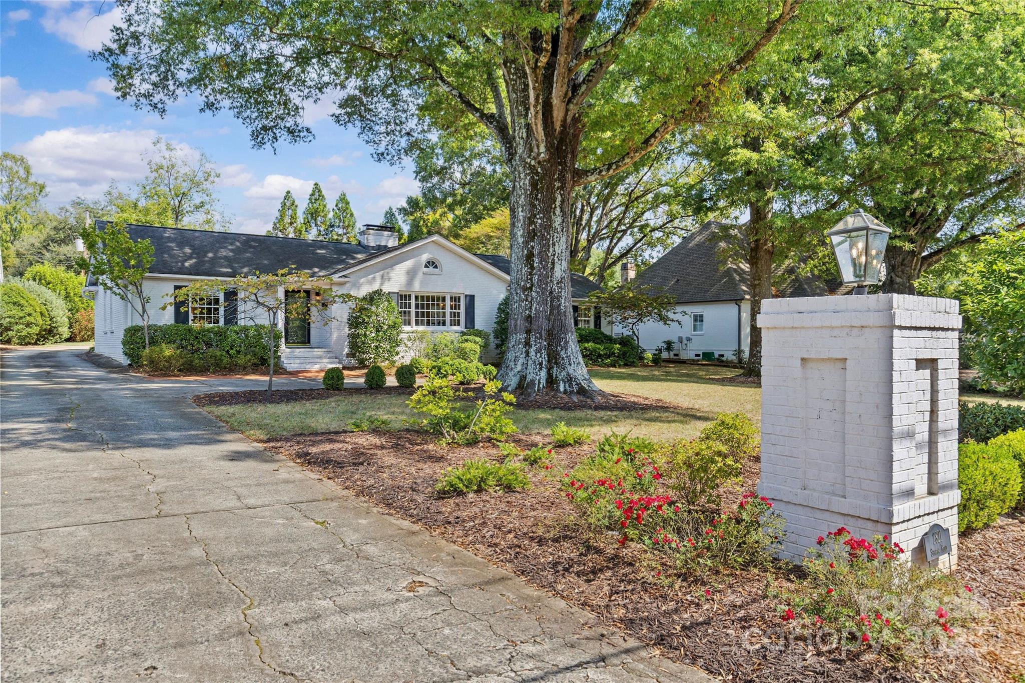 2821 Sharon Road Charlotte NC 28211
