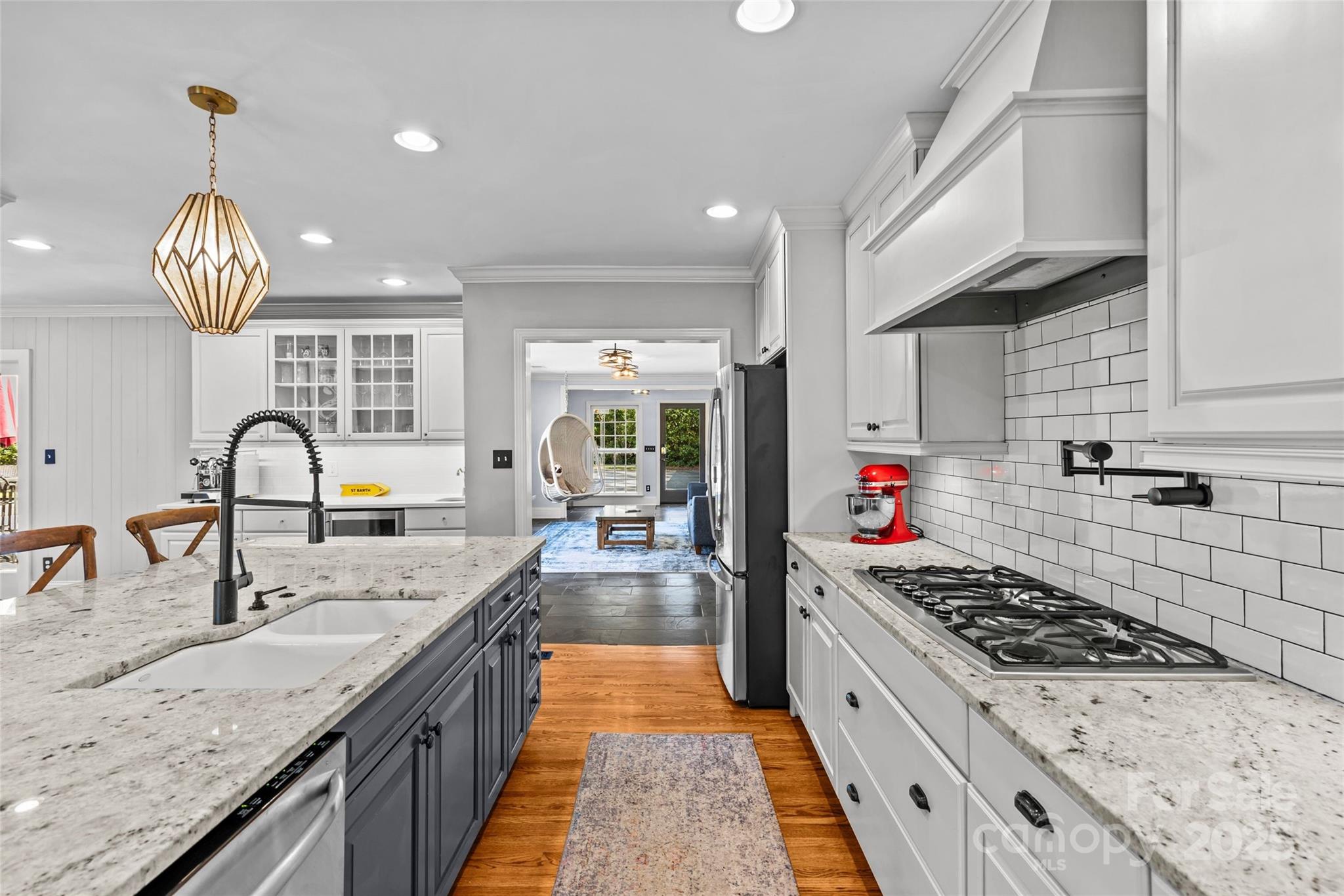 2821 Sharon Road Charlotte NC 28211