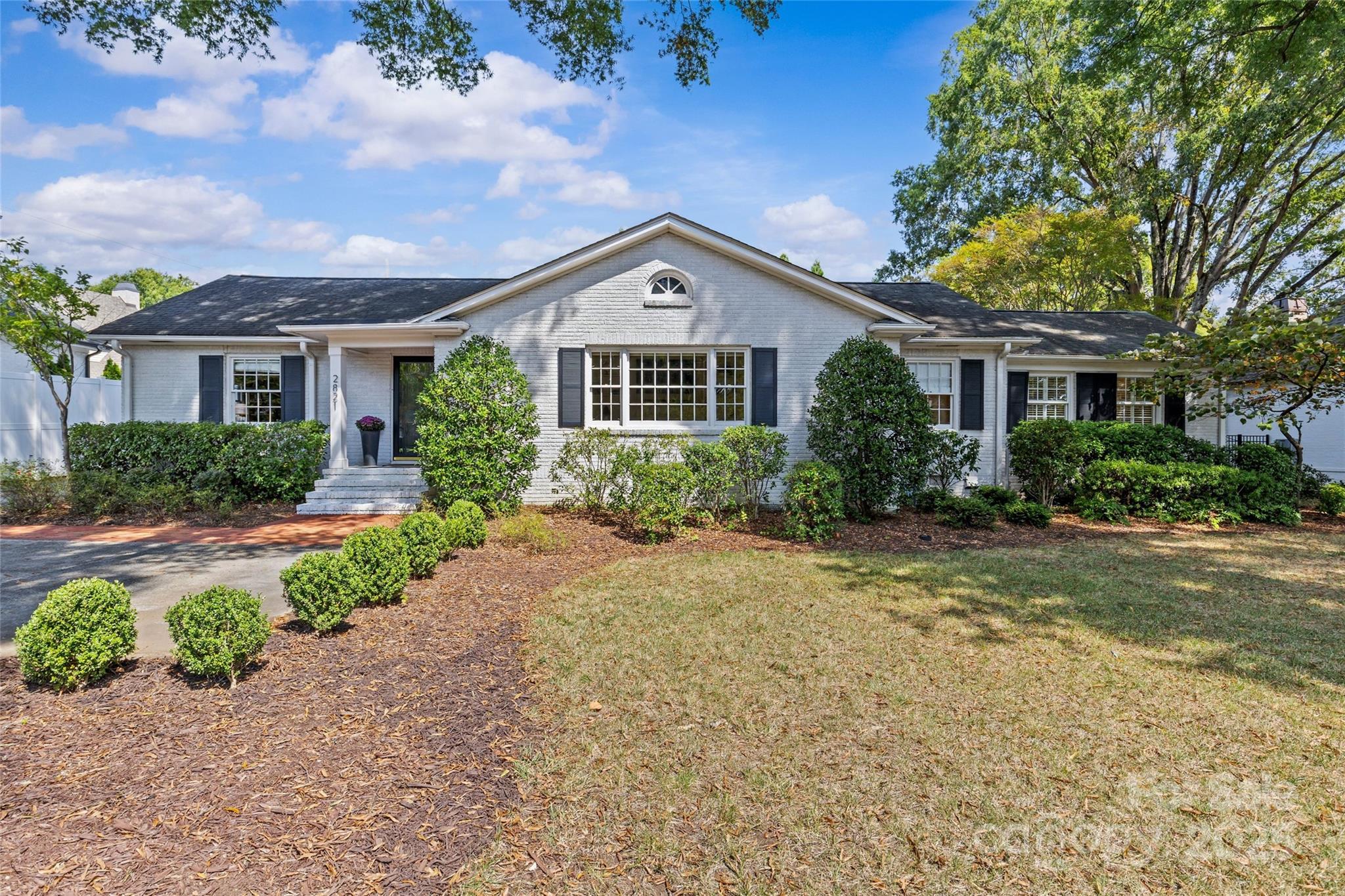 2821 Sharon Road Charlotte NC 28211