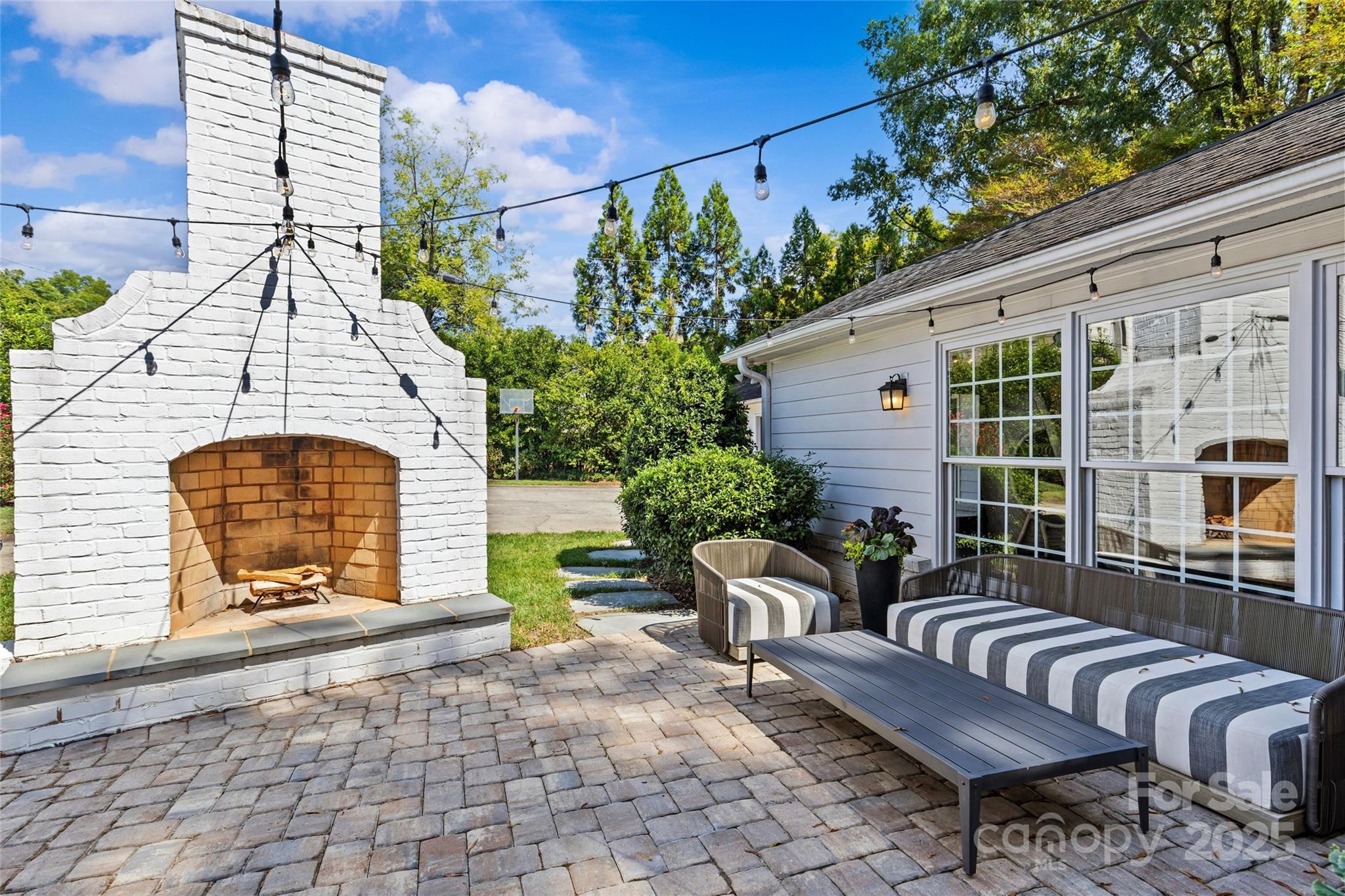 2821 Sharon Road Charlotte NC 28211