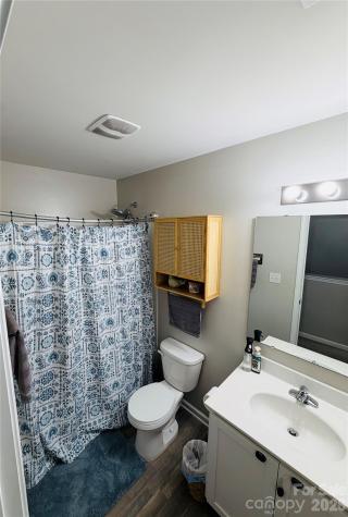 2212 Pinnacle View Drive Kings Mountain NC 28086