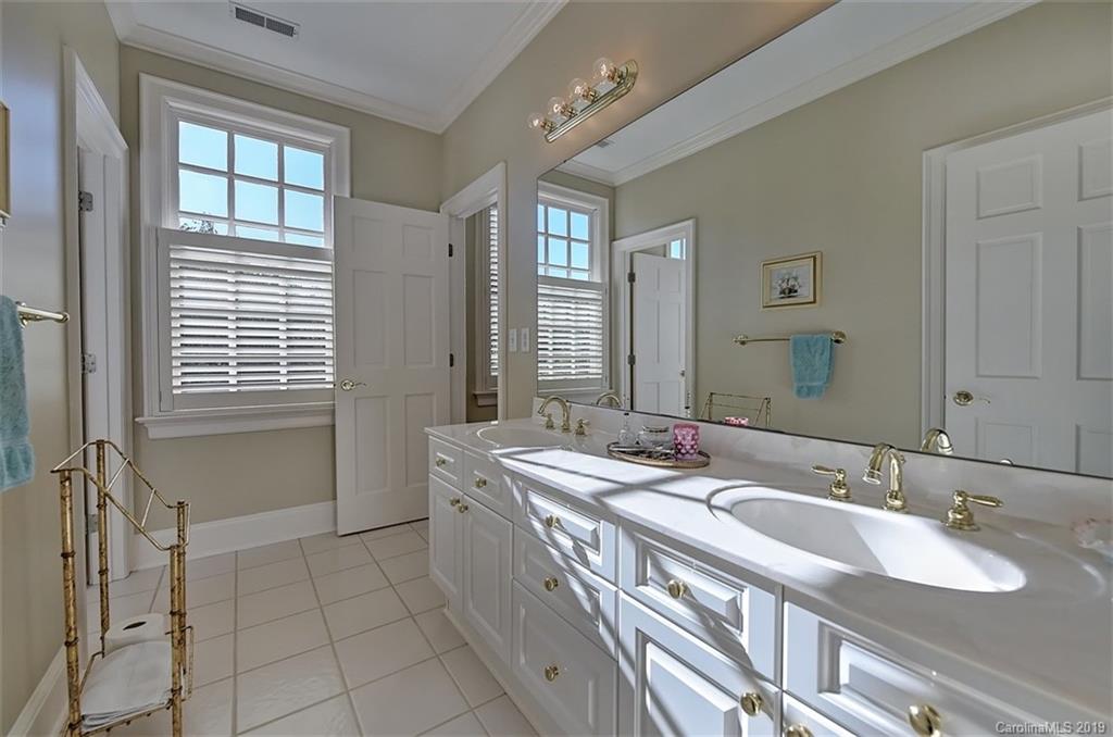 2518 Windsor Crescent Court Charlotte NC 28226