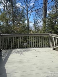 19 Lookout Loop Burnsville NC 28714