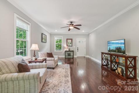 143 Fremont Loop Mooresville NC 28115