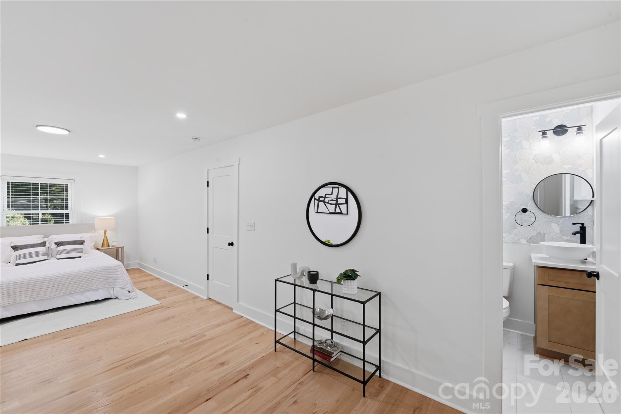 4314 Ivanhoe Place Charlotte NC 28205