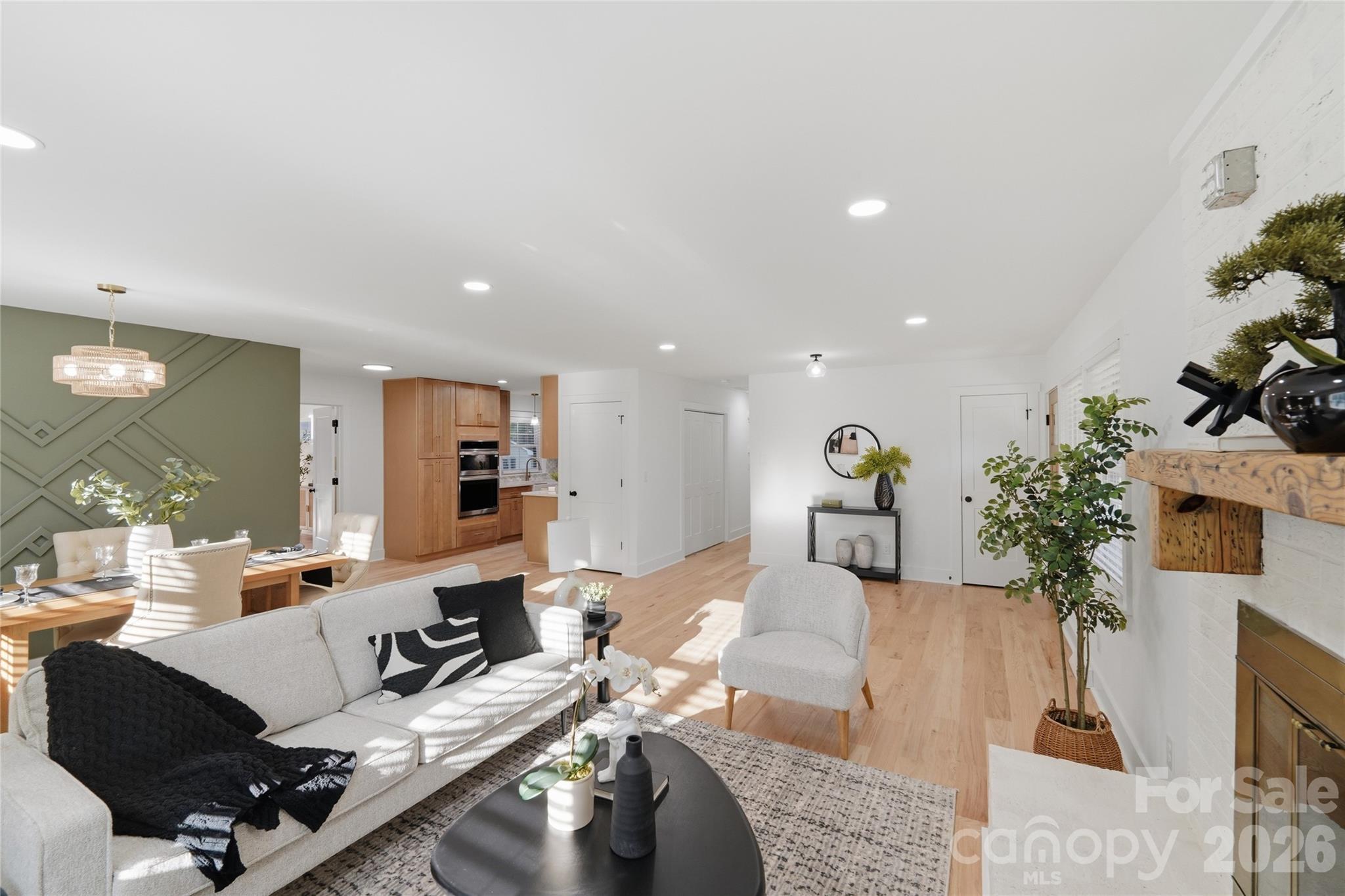 4314 Ivanhoe Place Charlotte NC 28205