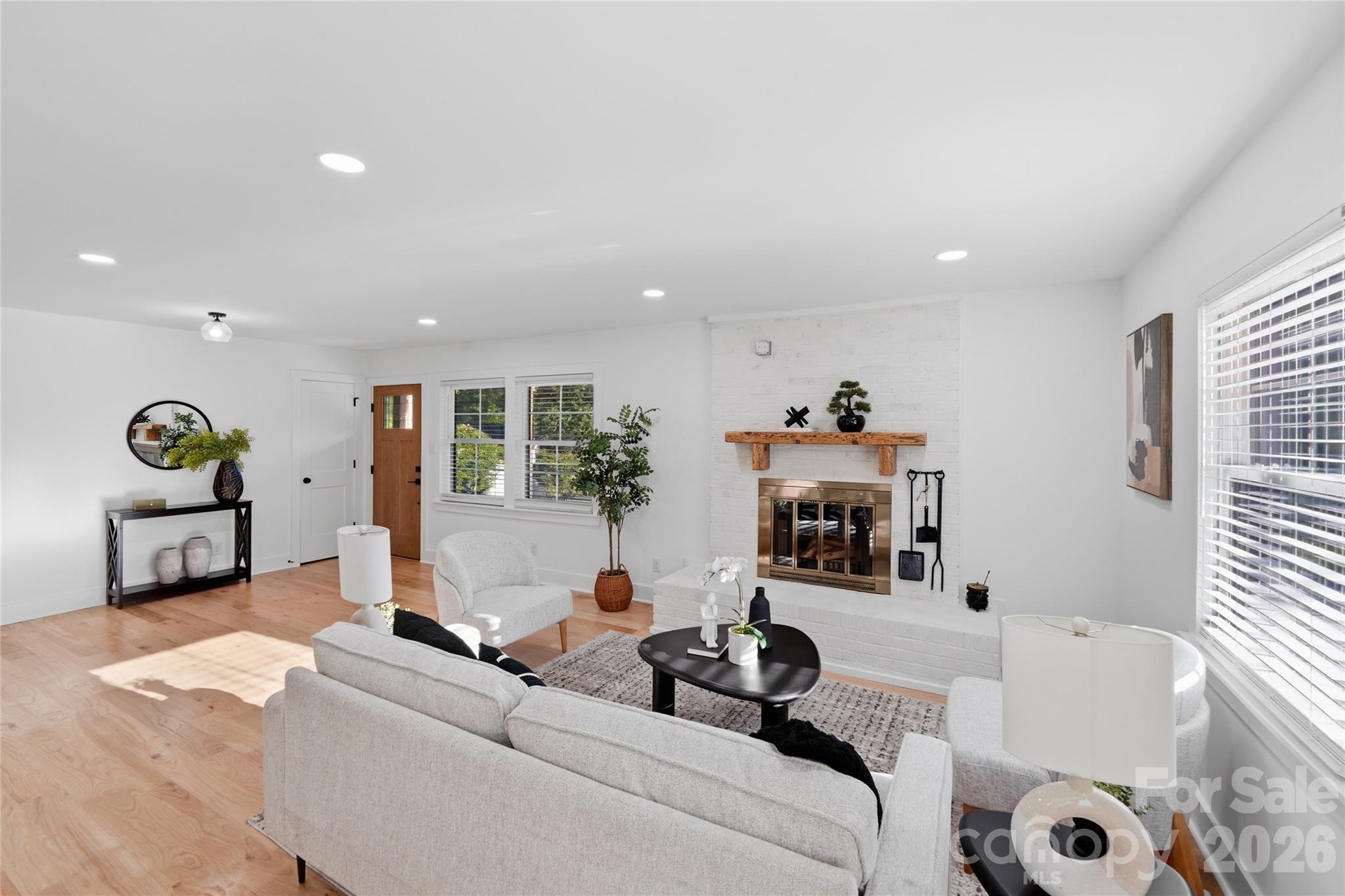 4314 Ivanhoe Place Charlotte NC 28205