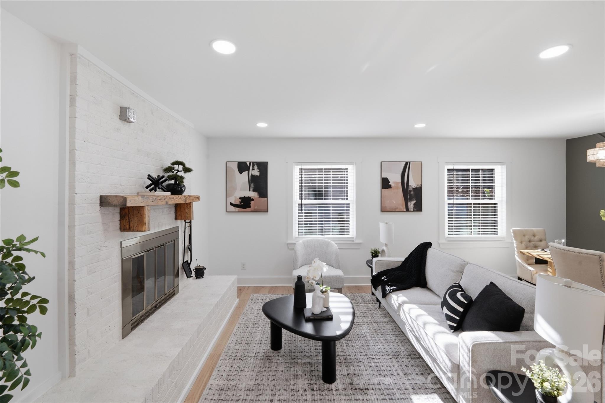 4314 Ivanhoe Place Charlotte NC 28205