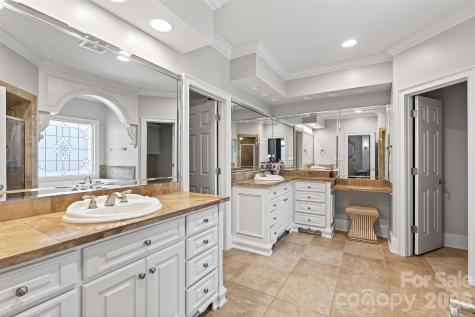 823 Inverness Circle Spartanburg SC 29306