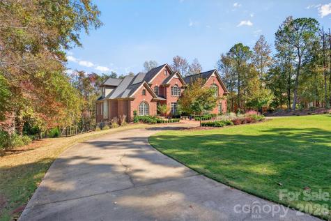823 Inverness Circle Spartanburg SC 29306