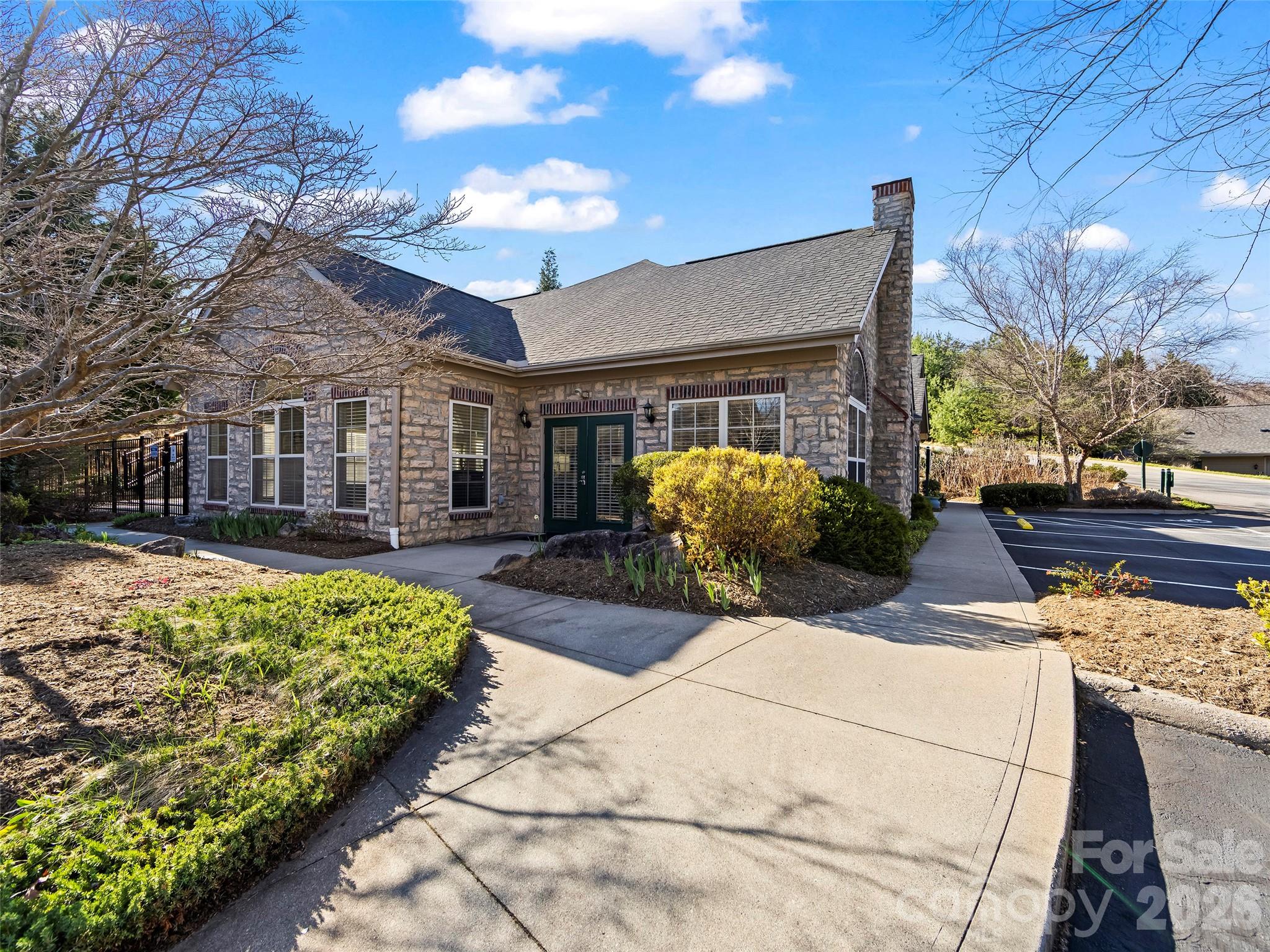 81 Outlook Circle Swannanoa NC 28778