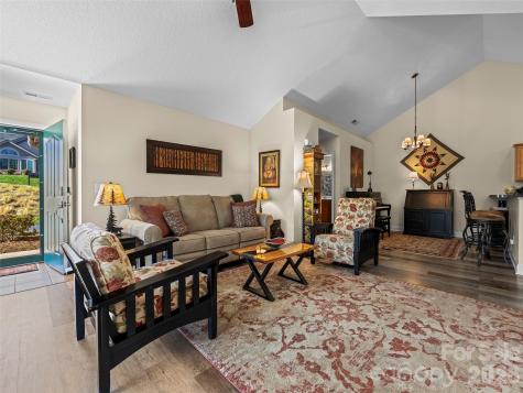 81 Outlook Circle Swannanoa NC 28778