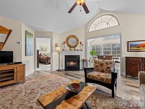81 Outlook Circle Swannanoa NC 28778