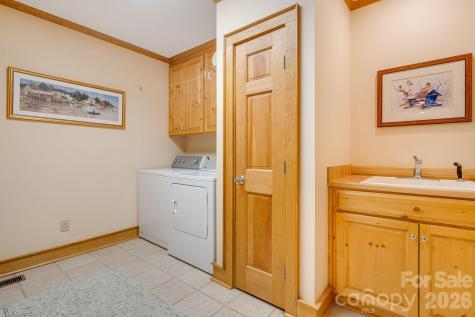 206 Twin Springs Road Blowing Rock NC 28605