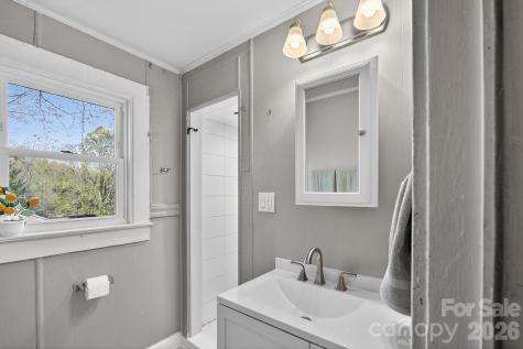 713 Prospect Street NW Lenoir NC 28645