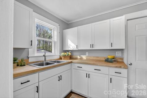713 Prospect Street NW Lenoir NC 28645