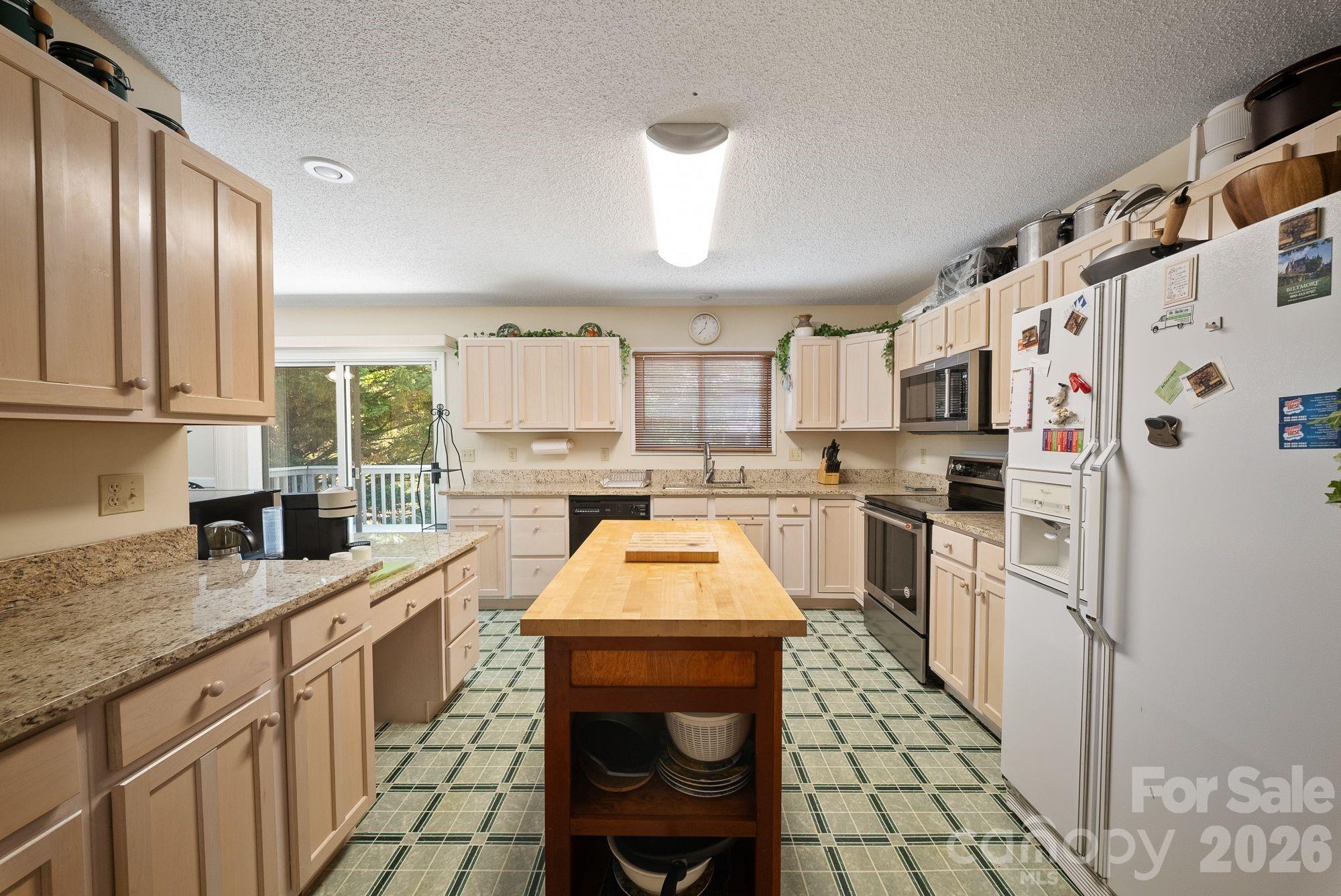 16 Zachary Ridge Road Asheville NC 28804