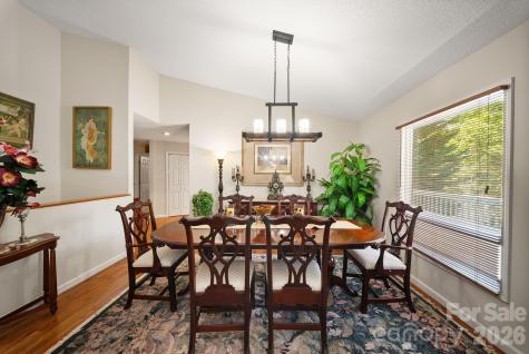 16 Zachary Ridge Road Asheville NC 28804