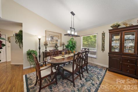 16 Zachary Ridge Road Asheville NC 28804