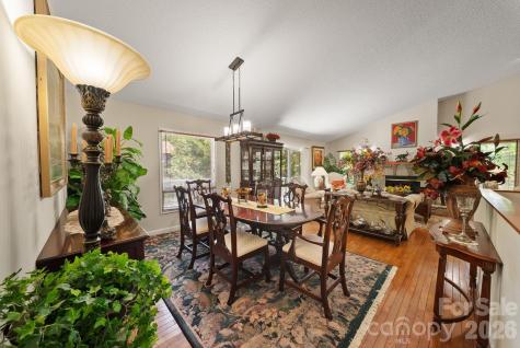 16 Zachary Ridge Road Asheville NC 28804