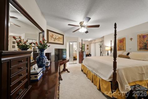 16 Zachary Ridge Road Asheville NC 28804