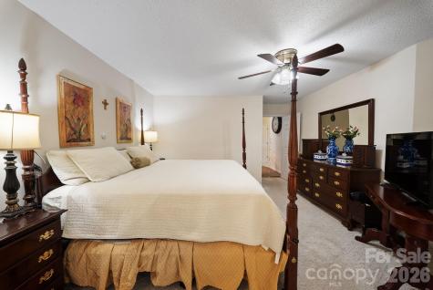 16 Zachary Ridge Road Asheville NC 28804