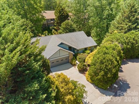 16 Zachary Ridge Road Asheville NC 28804