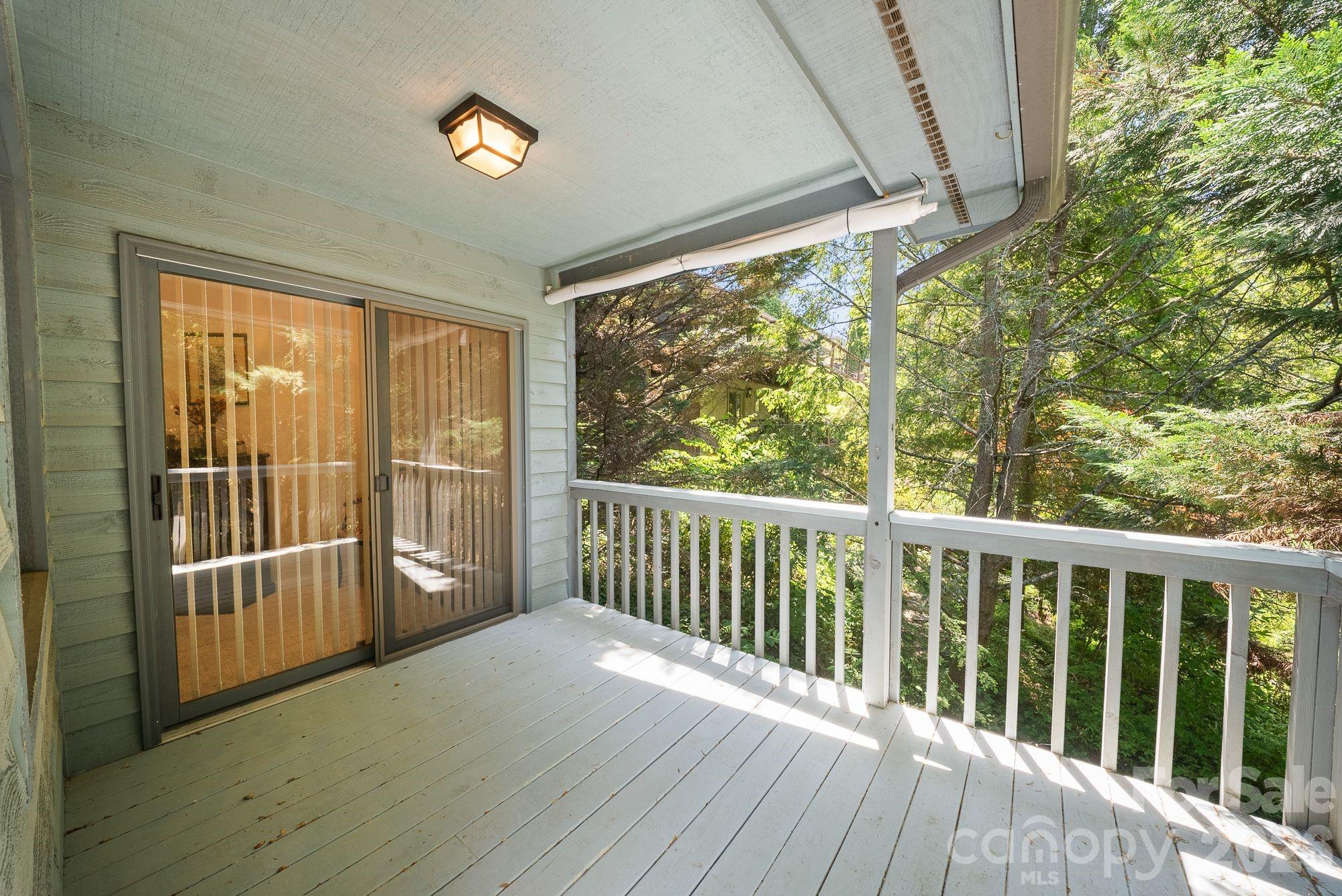 16 Zachary Ridge Road Asheville NC 28804