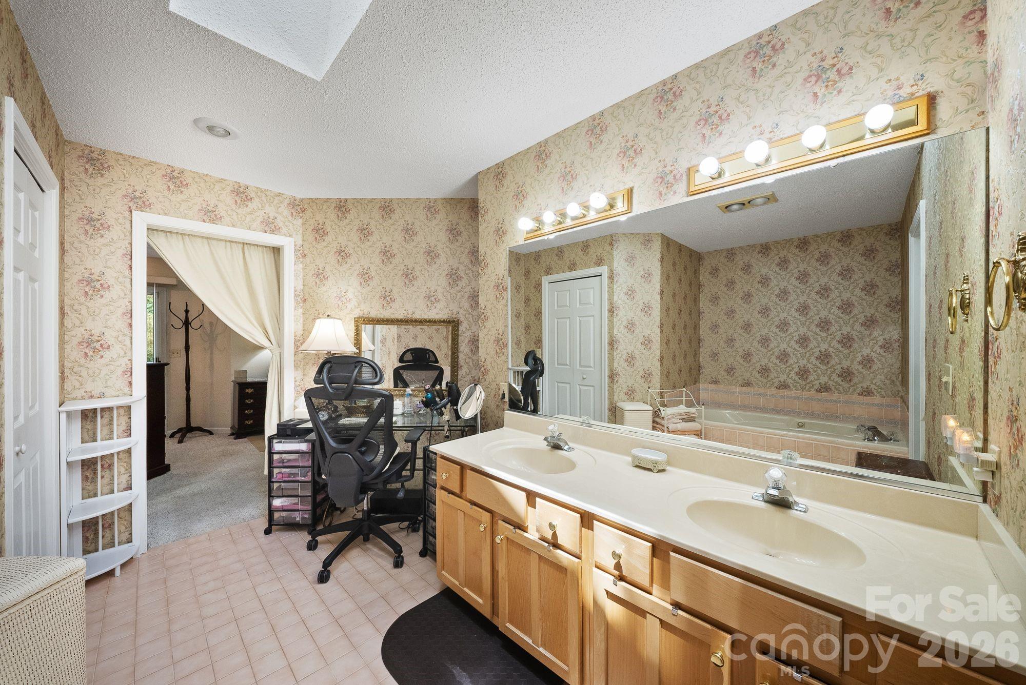 16 Zachary Ridge Road Asheville NC 28804