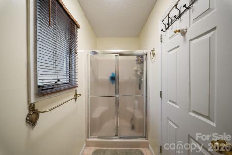 16 Zachary Ridge Road Asheville NC 28804