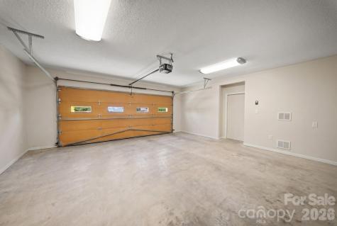 16 Zachary Ridge Road Asheville NC 28804