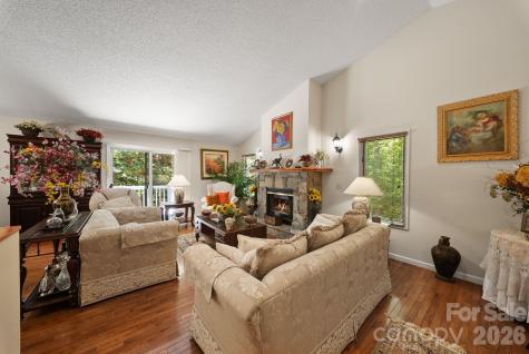 16 Zachary Ridge Road Asheville NC 28804