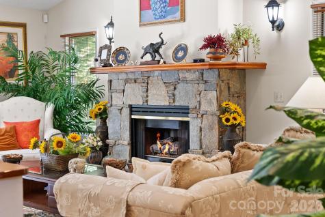 16 Zachary Ridge Road Asheville NC 28804