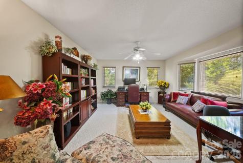 16 Zachary Ridge Road Asheville NC 28804