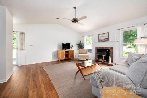 36 Elderberry Lane Asheville NC 28805