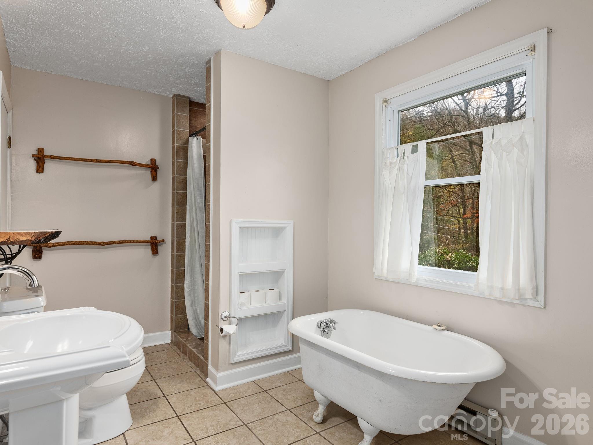 6 Star Berry Lane Fairview NC 28730