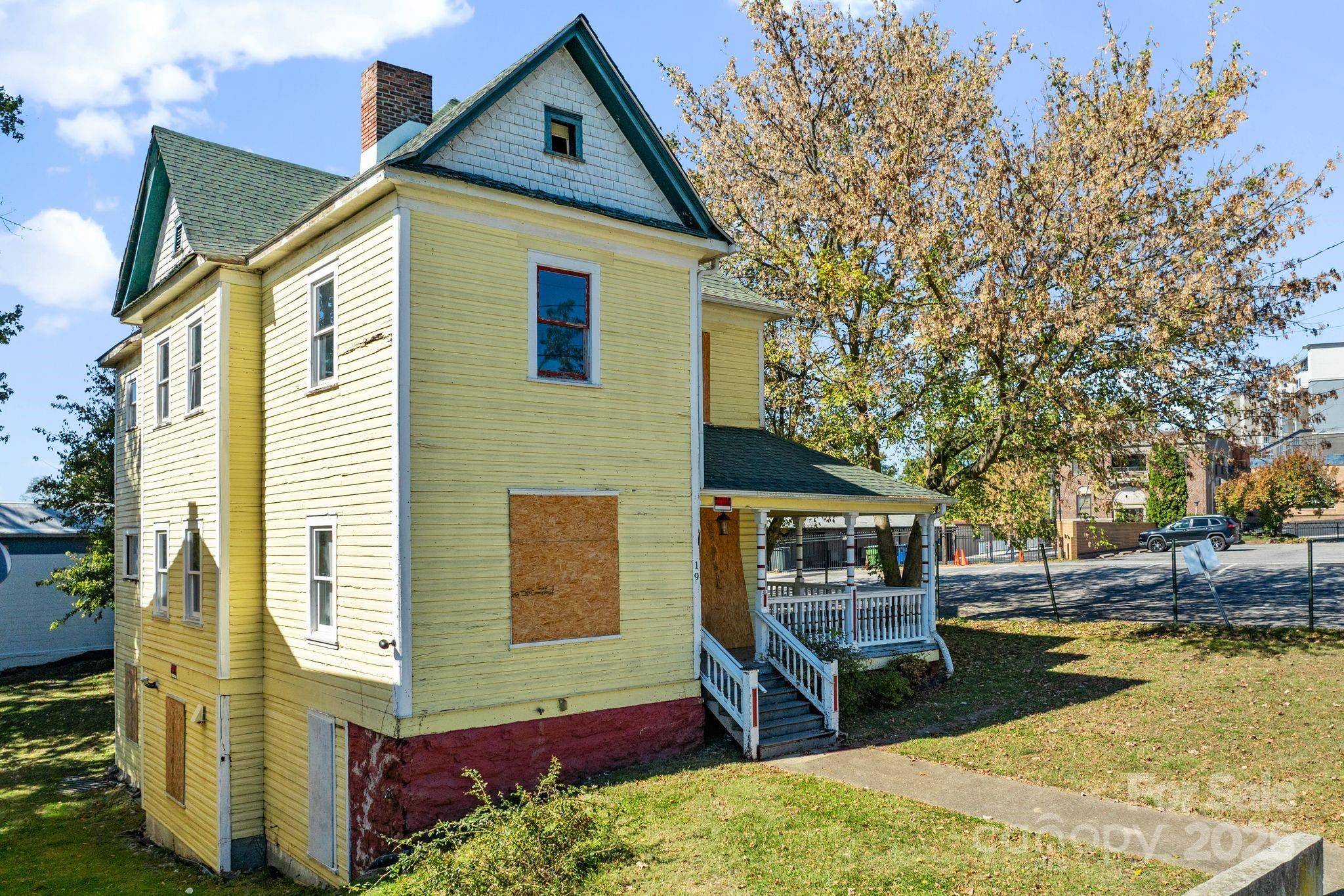 19 S French Broad Avenue Asheville NC 28801