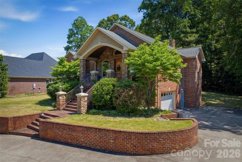 405 Golfview Court Lenoir NC 28645