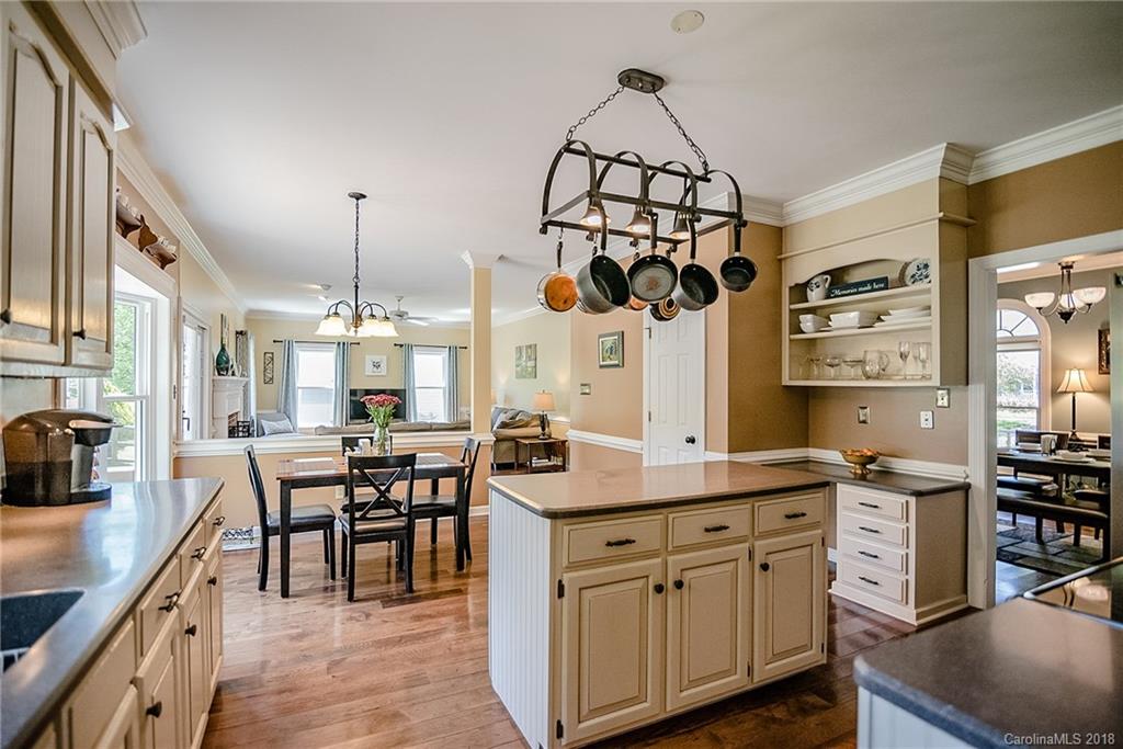 421 Grantchester Circle Charlotte NC 28262