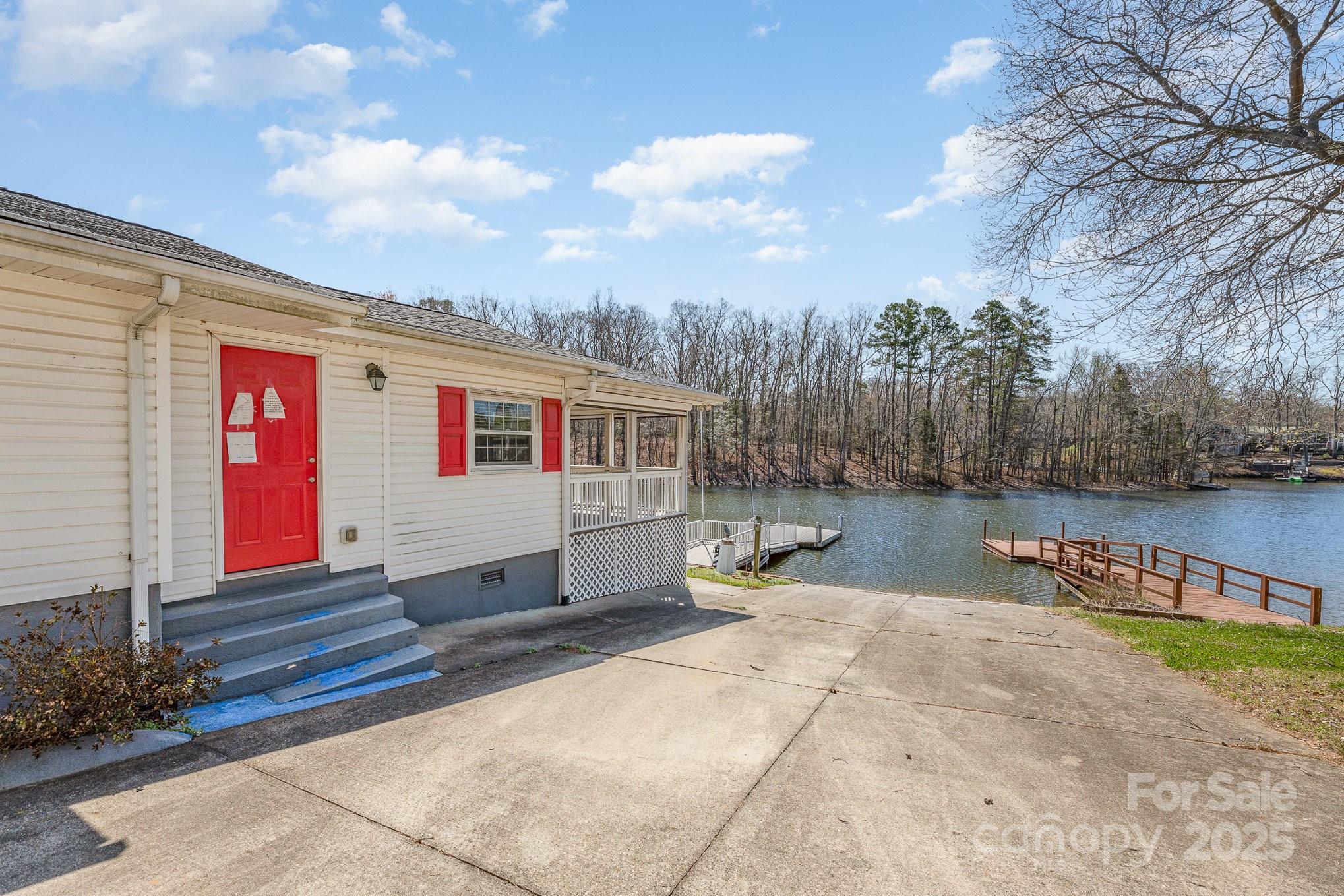1423 Shoreline Drive Lexington NC 27292